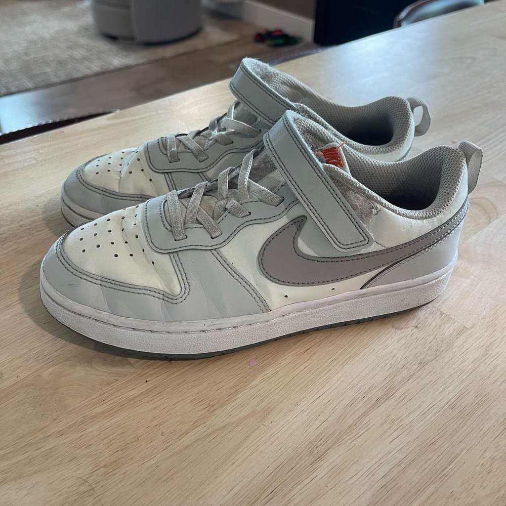 Nike Kids White and Light Gray Sneakers with Hook-and-Loop Strap